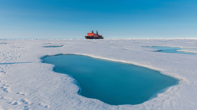 Arctic shipping