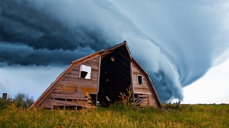 Tornado (John Wollwerth/Shutterstock.com)