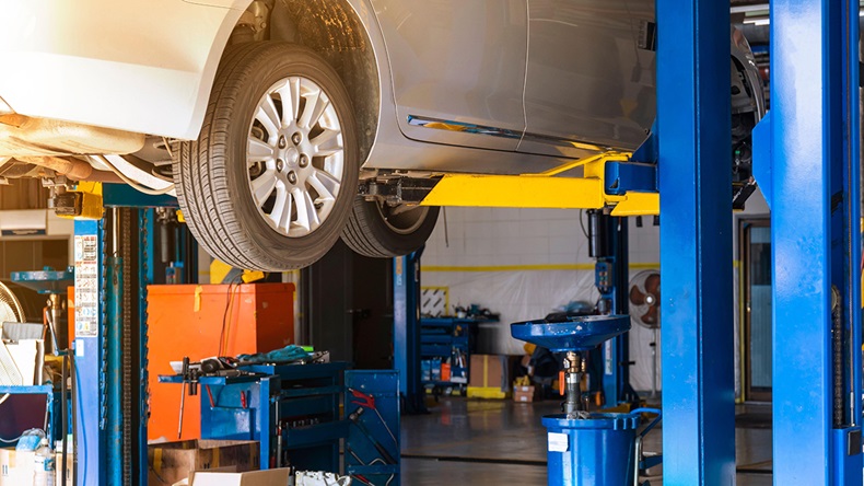 Garage (jong ho shin/Alamy Stock Photo)