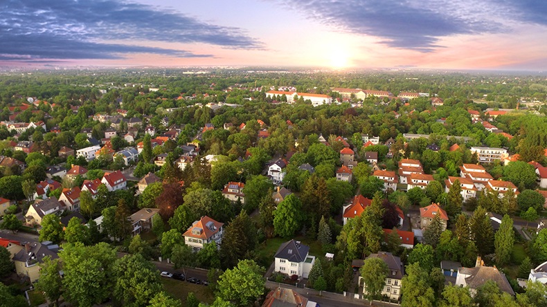 Germany houses (RikoBest/Shutterstock.com)