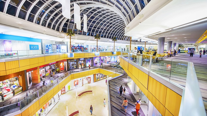 Shopping mall (aphotostory/Shutterstock.com)
