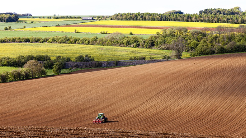 Farming (Cotswolds Photo Library Creative/Alamy Stock Photo)