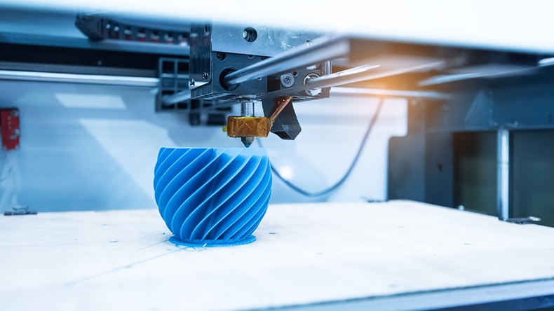 3D printer (asharkyu/Shutterstock.com)