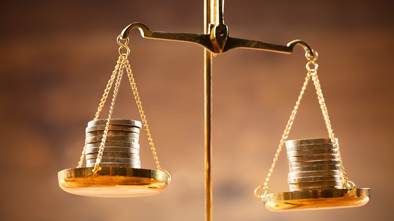 Legal costs (Andrey_Popov/Shutterstock.com)