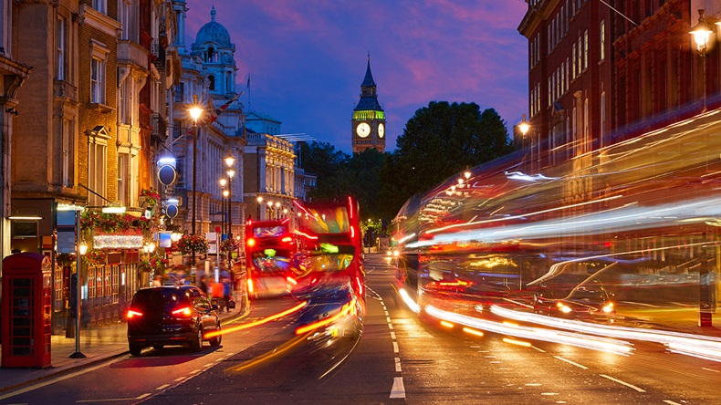 London traffic night (holbox/Shutterstock.com)