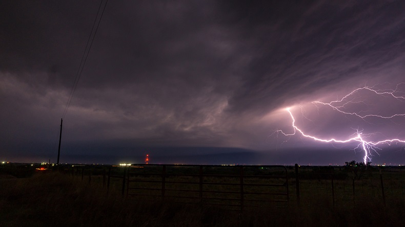 Oklahoma thunderstorm (LimitlessProductionGroup/Shutterstock.com)