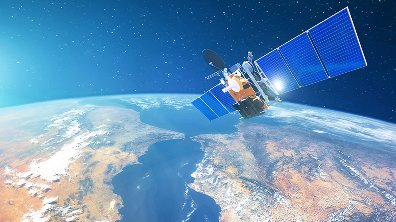 Satellite (aapsky/Shutterstock.com)