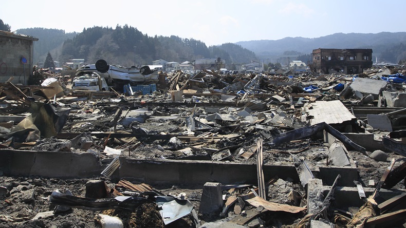 Tohoku earthquake (yankane/Shutterstock.com)