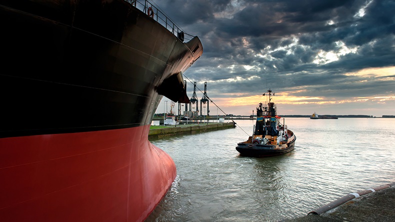 Tug boat (Symbiot/Shutterstock.com)